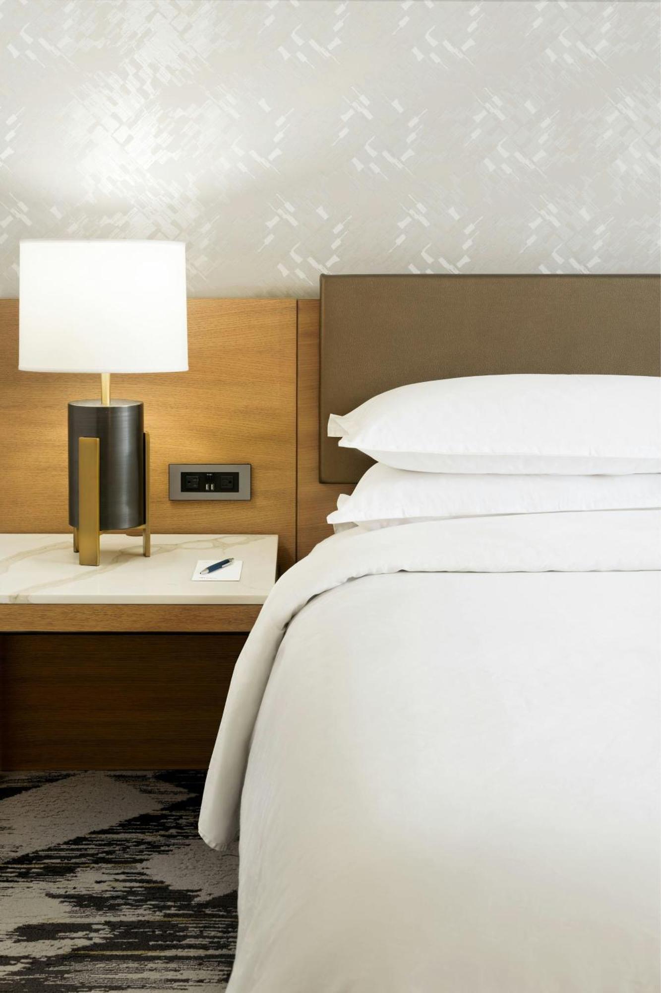 Guest Room 1 King,1634420372:JPEG